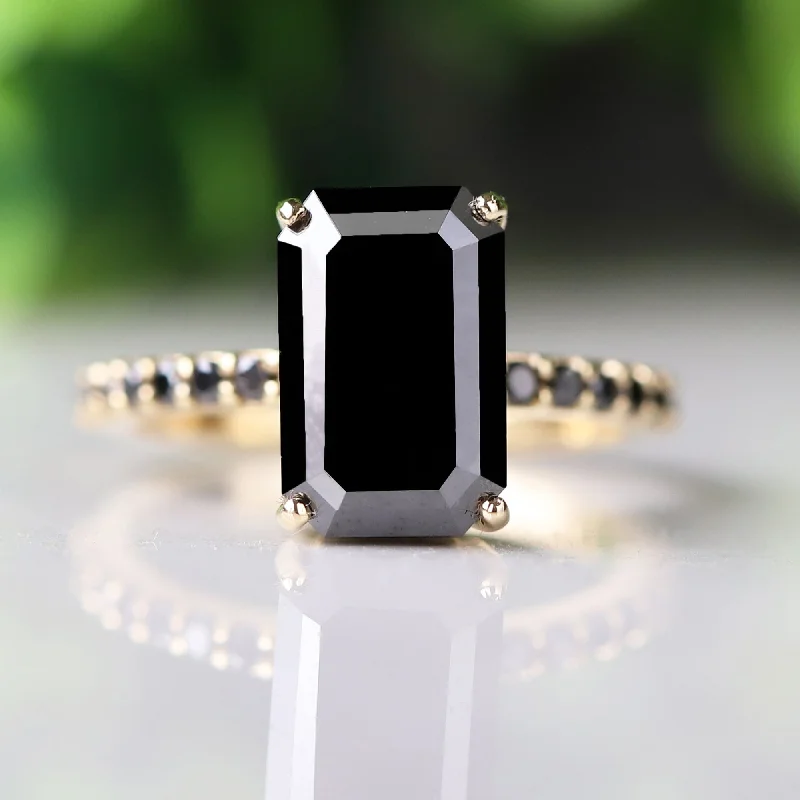 ings (戒指) - 150 Long-Tail Keywords4 CT Emerald Cut Black Diamond Ring For Her