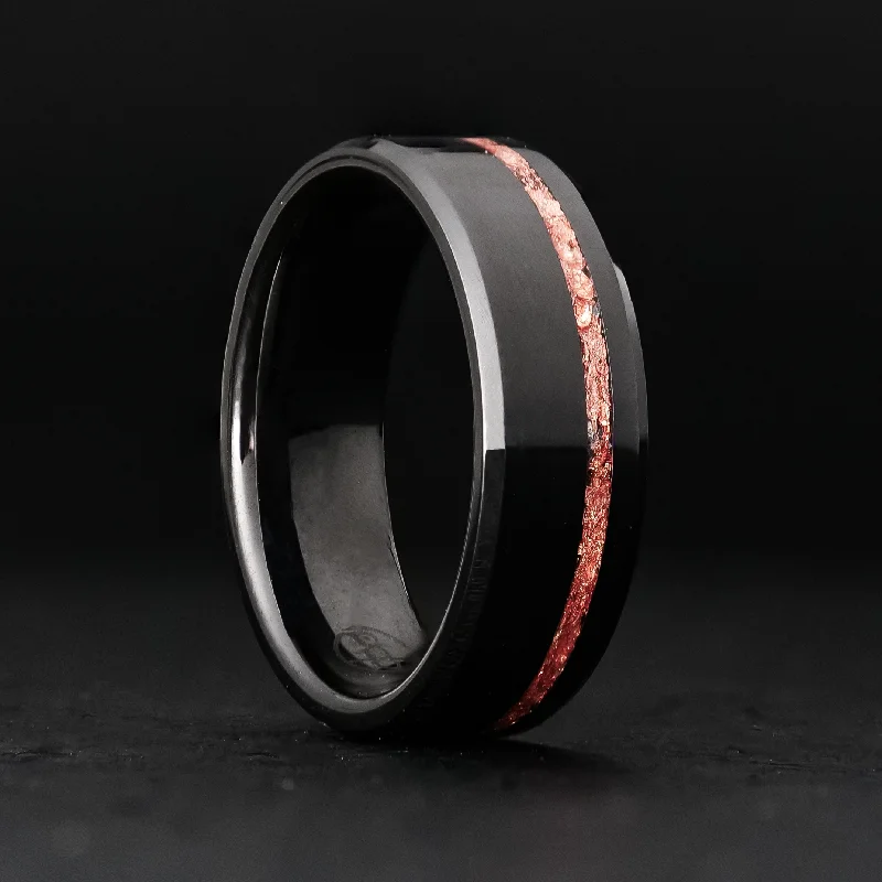 Scalloped edge ring-Rose Gold Leaf Ring on Black Ceramic | Offset Inlay