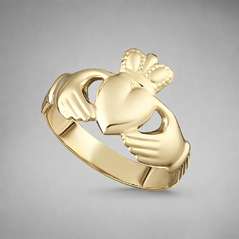 Prism-effect ring-14K Gold Claddagh Ring