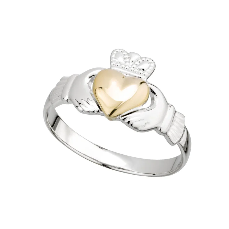 Sleek design ring-Gold Heart Claddagh Ring