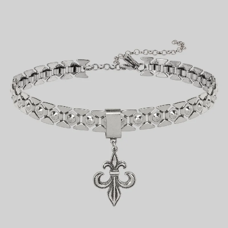 Mosaic pattern necklace-VOW. Fleur de Lis Charm Choker - Silver